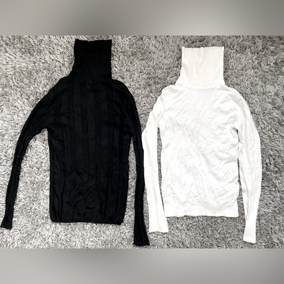 Women’s Turtleneck Bundle - Picture 1 of 6